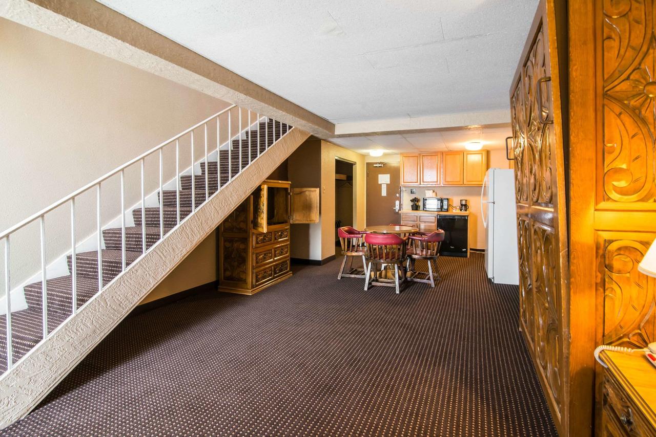 Quality Inn Taos - thumb 23