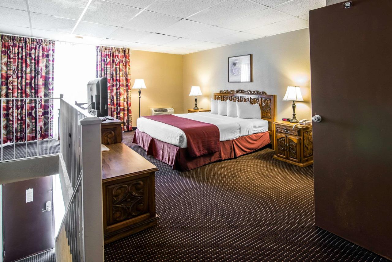 Quality Inn Taos - thumb 31