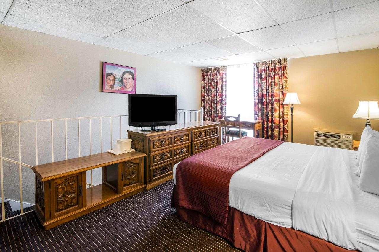 Quality Inn Taos - thumb 11