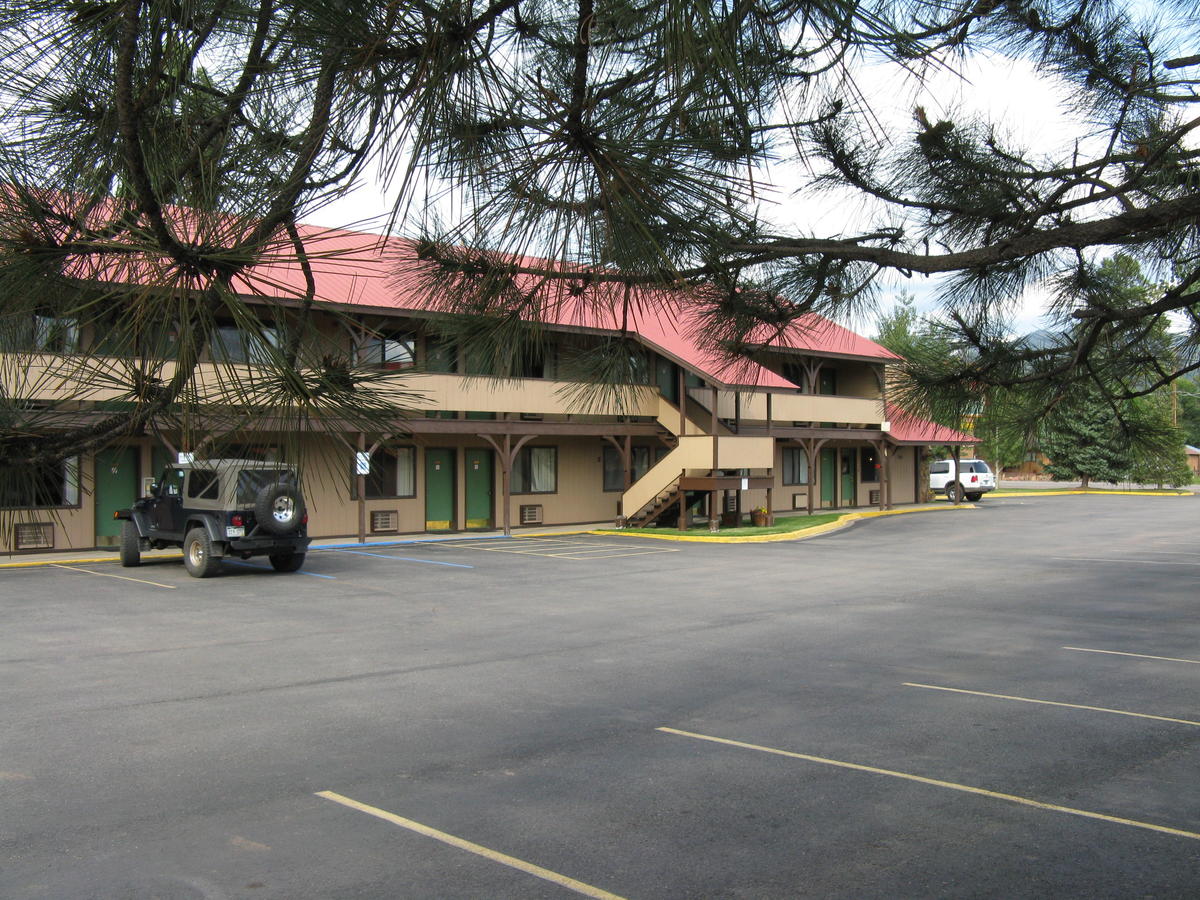 Branding Iron Motel - thumb 14