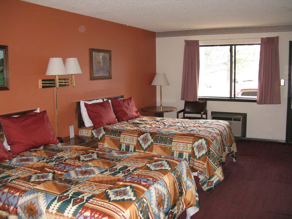 Branding Iron Motel - thumb 1