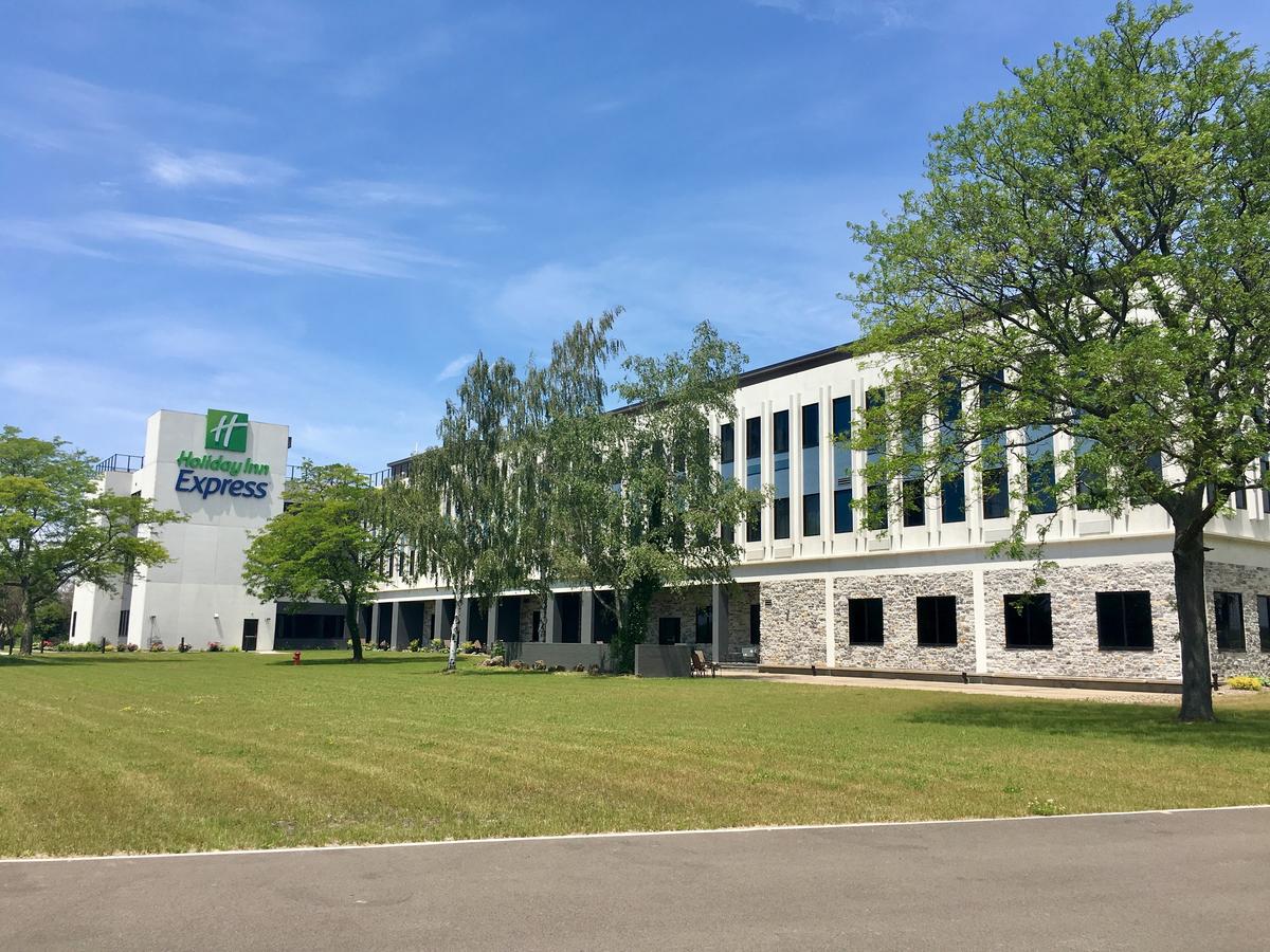 Holiday Inn Express - Grand Island - thumb 34