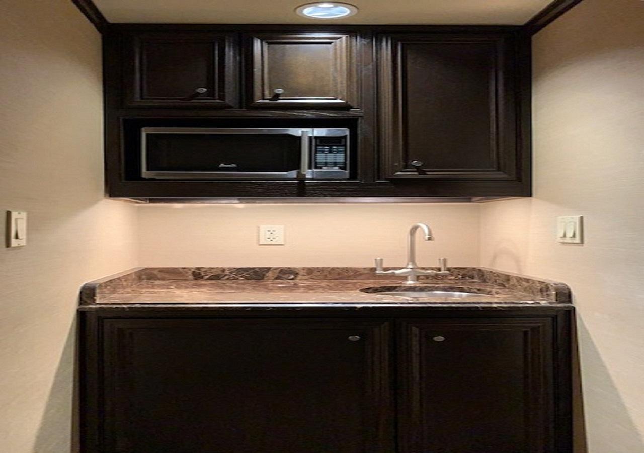 The Belvedere Hotel - thumb 4