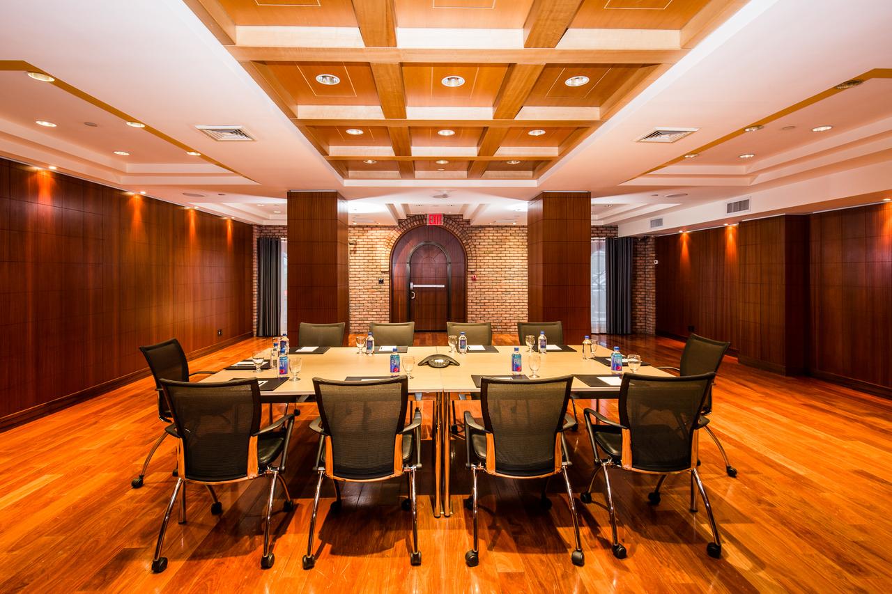 The Belvedere Hotel - thumb 44