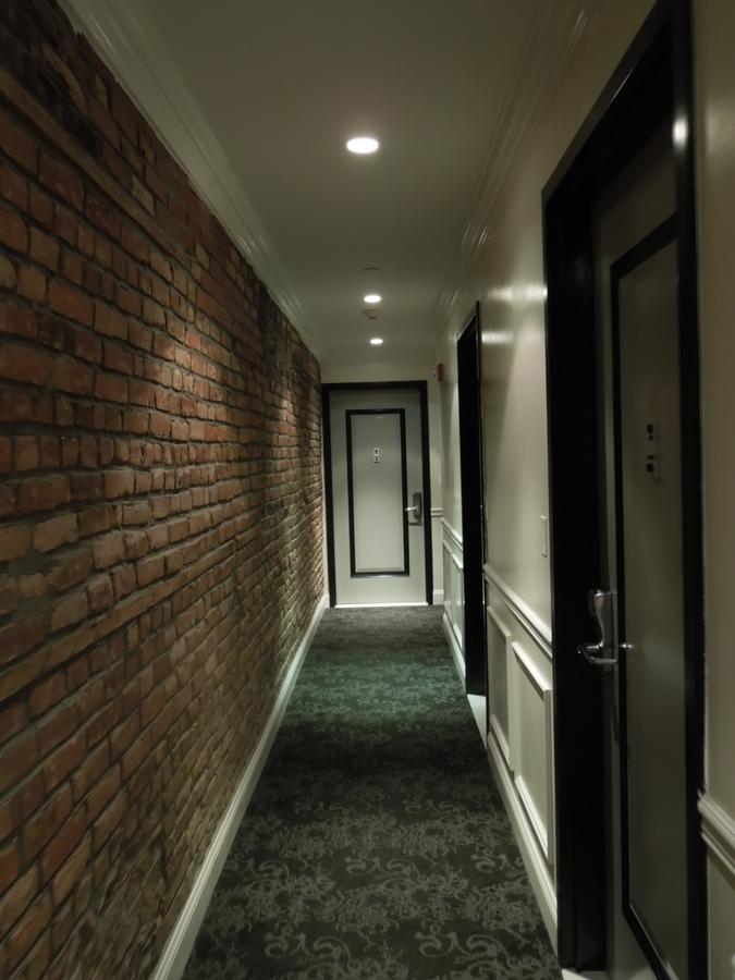 East Village Hotel - thumb 16