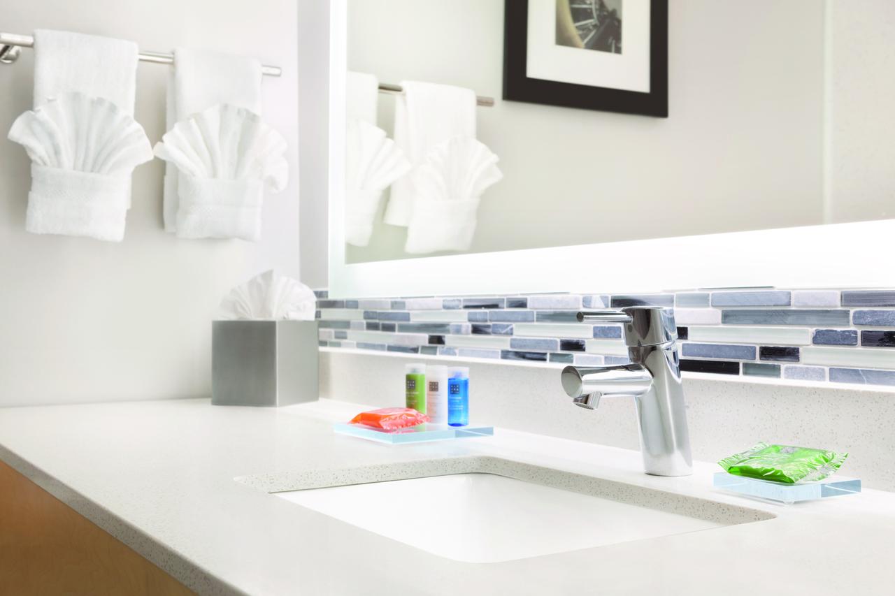 Radisson Hotel Charlotte Airport - thumb 10