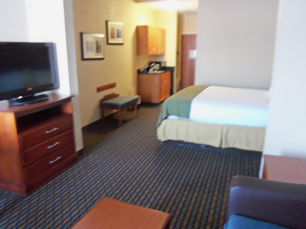 Holiday Inn Express Hotel & Suites Sanford - thumb 17