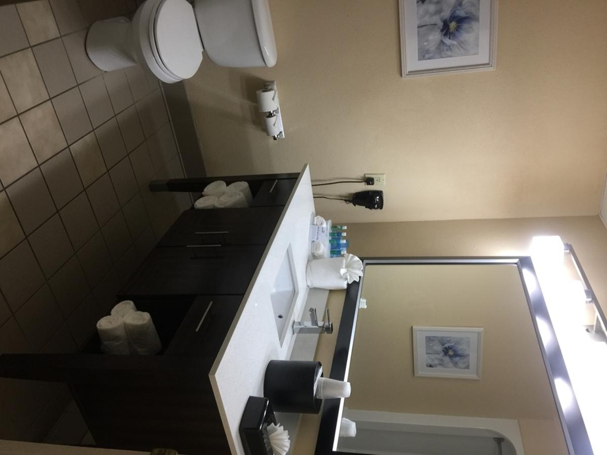Holiday Inn Express Hotel & Suites Sanford - thumb 8