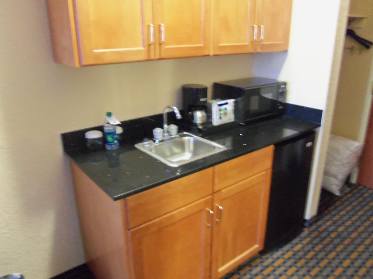 Holiday Inn Express Hotel & Suites Sanford - thumb 21