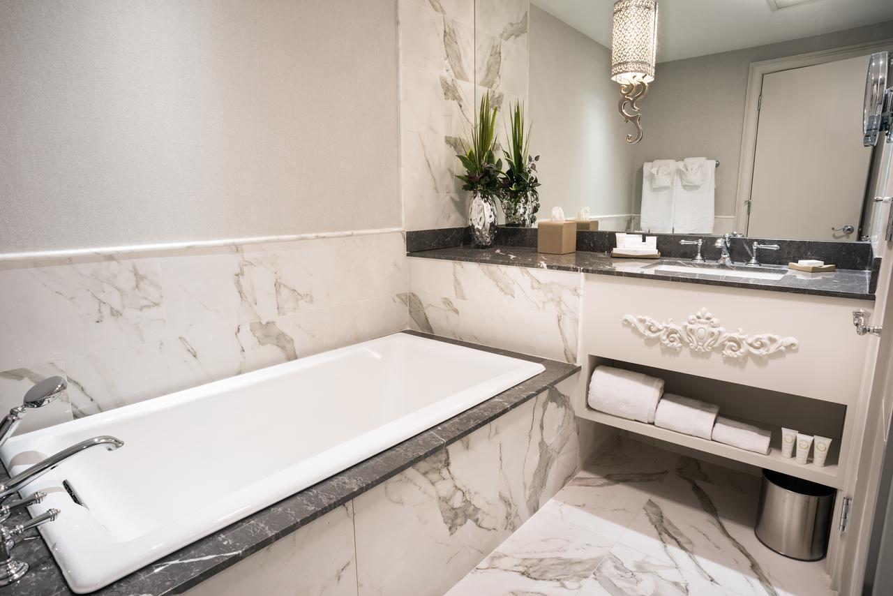 The Ivey's Hotel - thumb 22