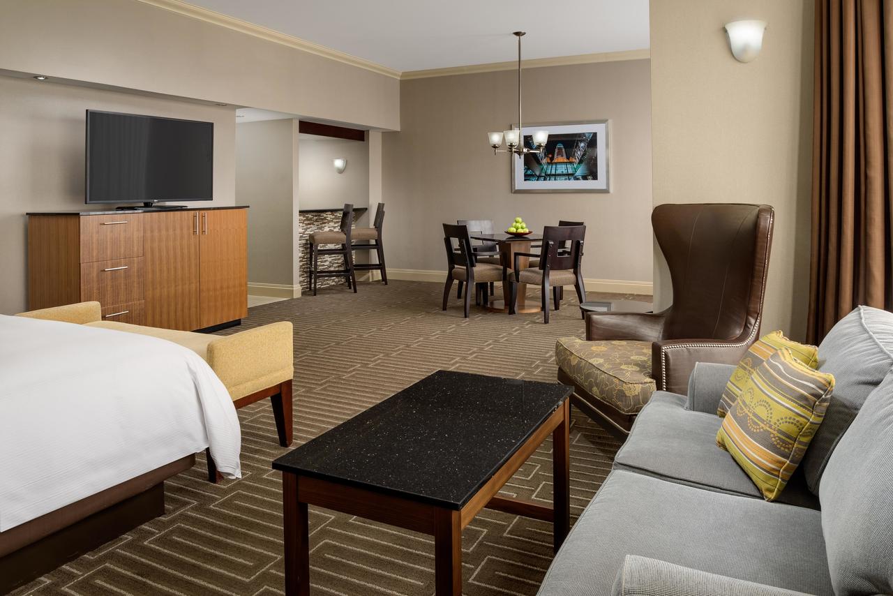 Hilton Charlotte University Place - thumb 17