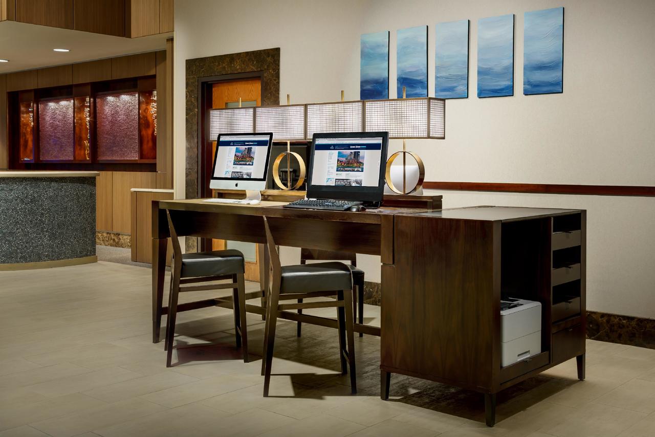 Hilton Charlotte University Place - thumb 6