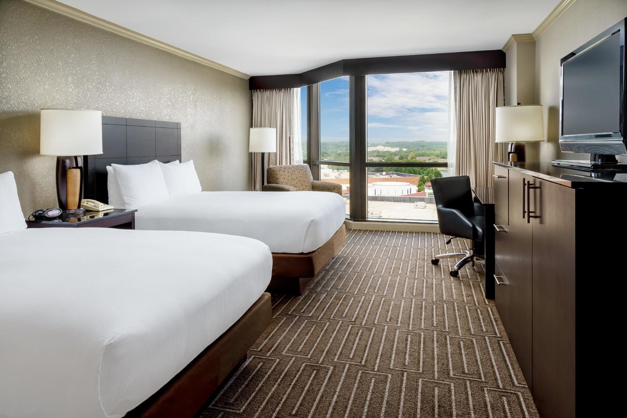 Hilton Charlotte University Place - thumb 8