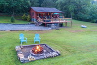 3 Bed 2 Bath Vacation home in Bryson City Accommodation Michigan