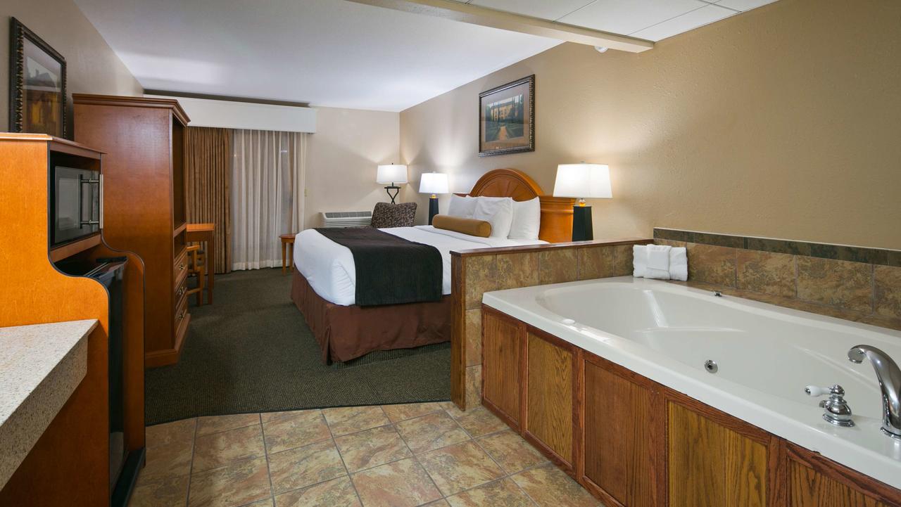 Kelly Inn Minot - thumb 13