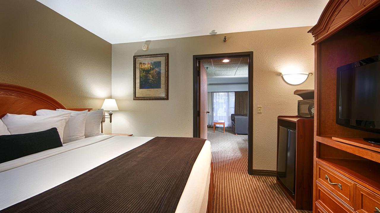 Kelly Inn Minot - thumb 41