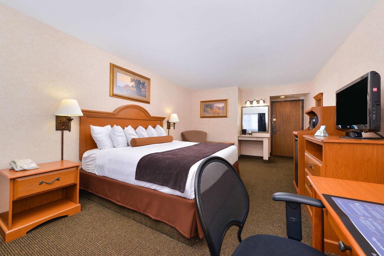 Kelly Inn Minot - thumb 43