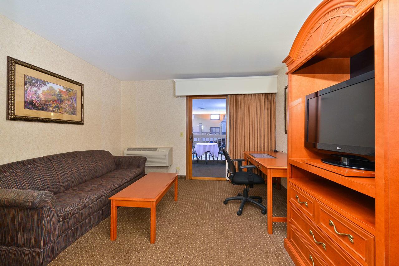 Kelly Inn Minot - thumb 36