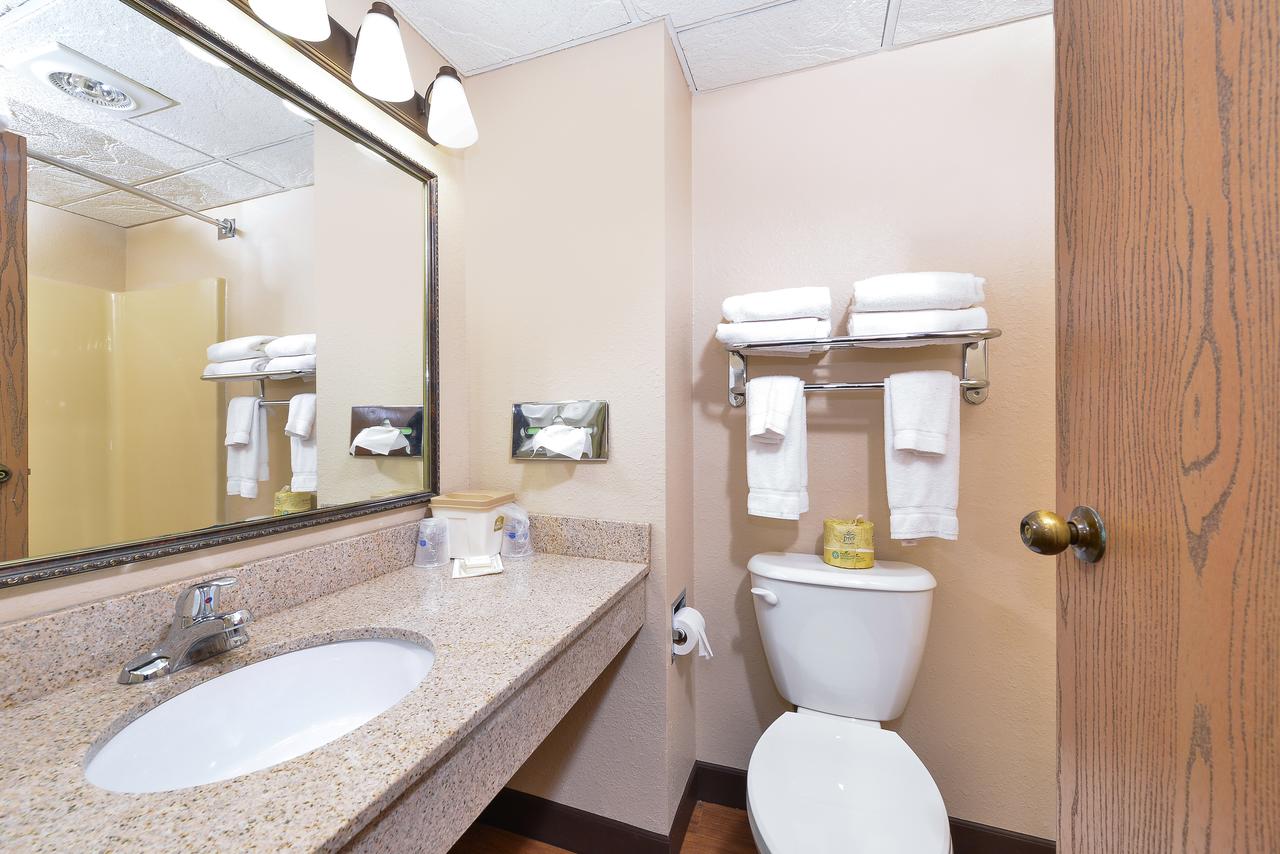 Kelly Inn Minot - thumb 38