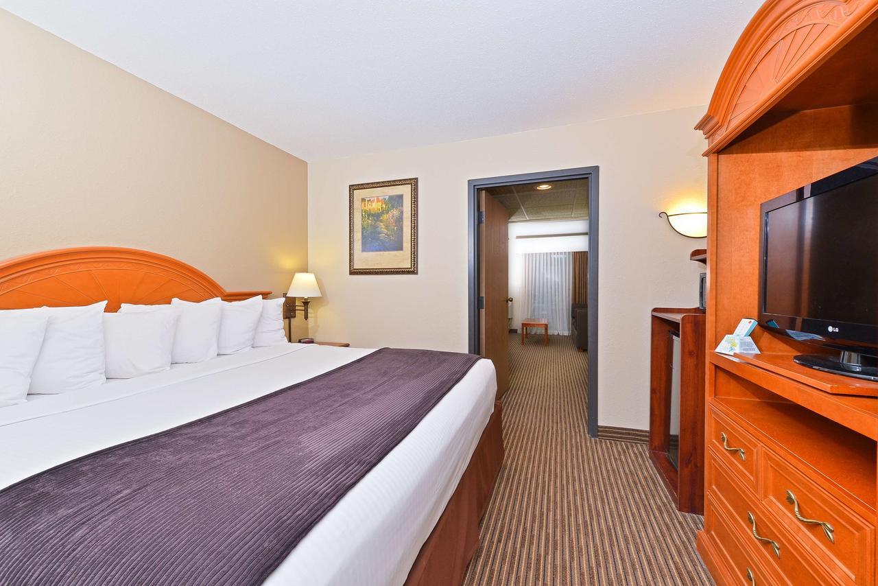 Kelly Inn Minot - thumb 9