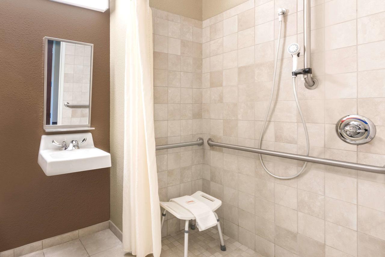 Microtel Inn & Suites By Wyndham Dickinson - thumb 24