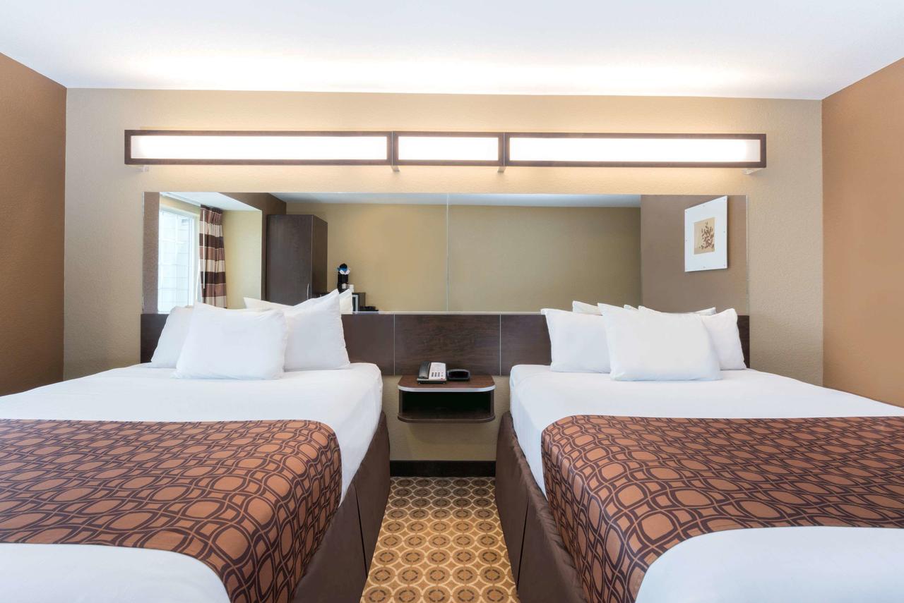 Microtel Inn & Suites By Wyndham Dickinson - thumb 20