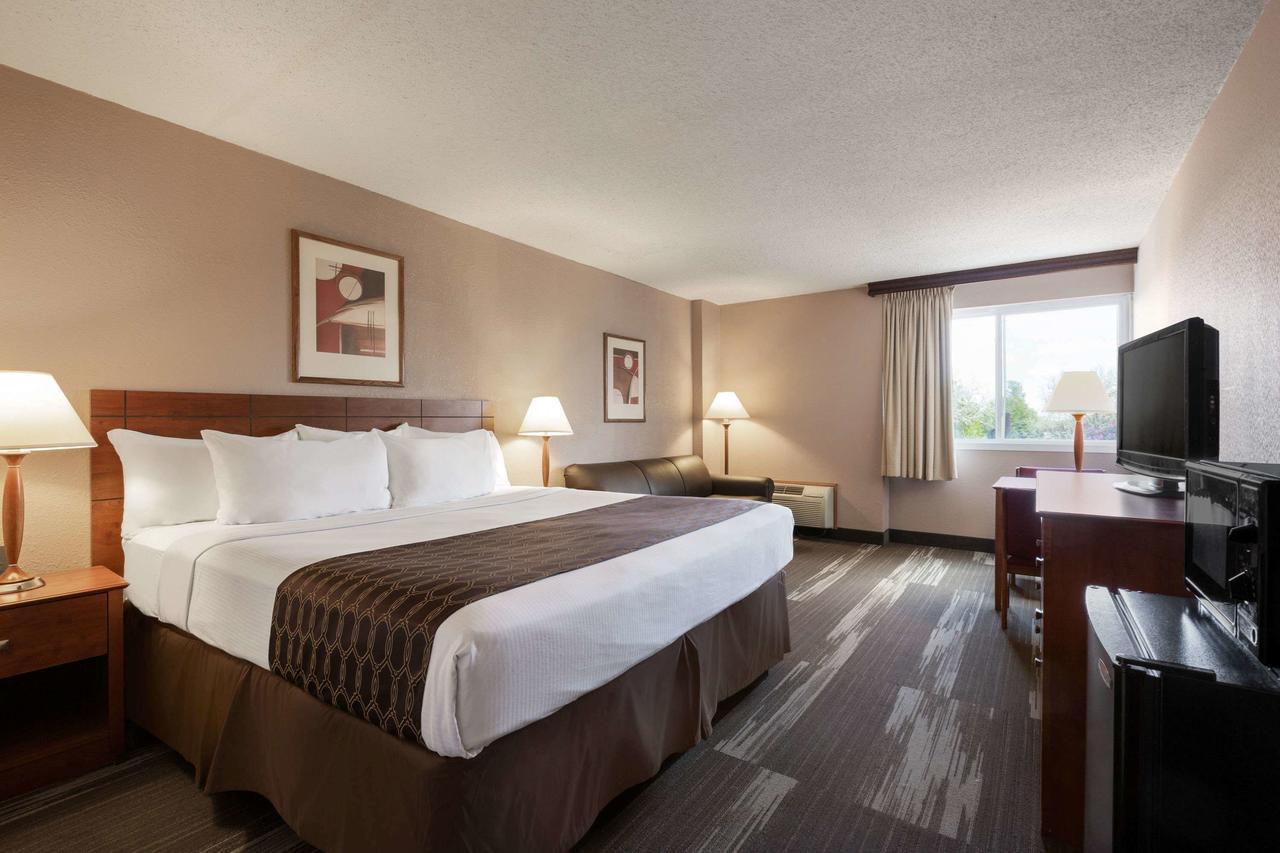 Ramada By Wyndham Bismarck - thumb 34