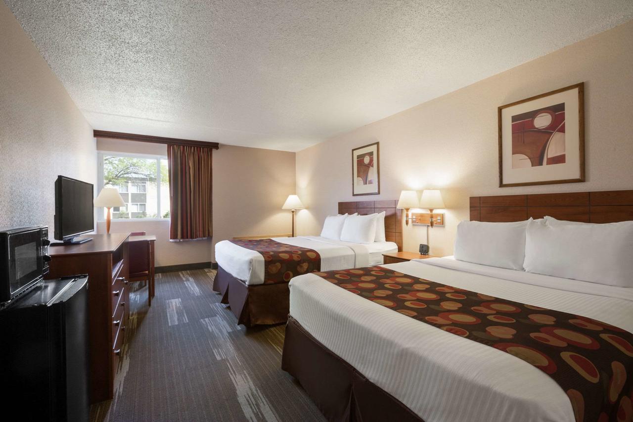 Ramada By Wyndham Bismarck - thumb 37