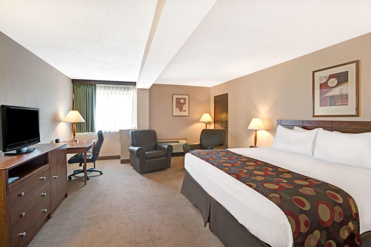 Ramada By Wyndham Bismarck - thumb 13