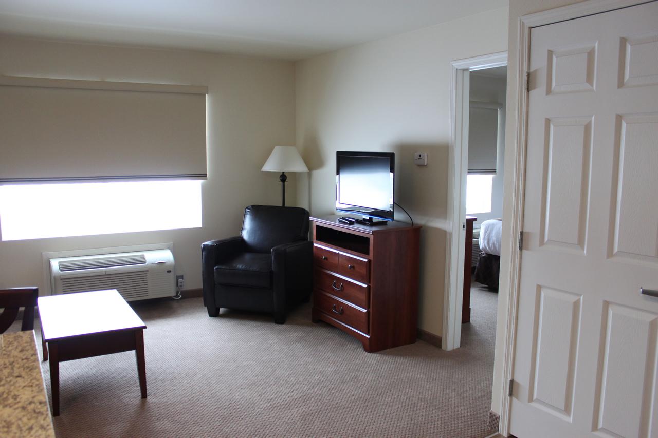 Noble Inn Minot - thumb 23