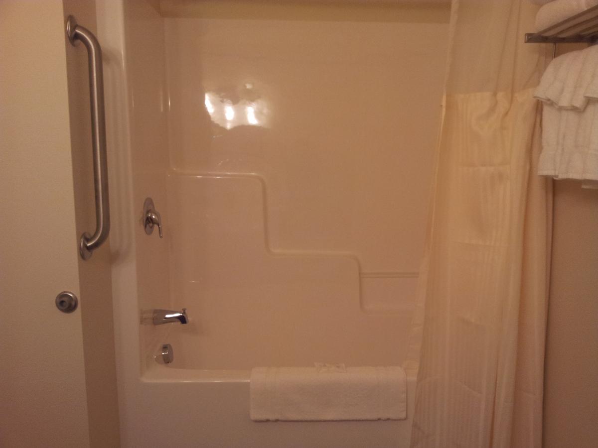 Noble Inn Minot - thumb 44
