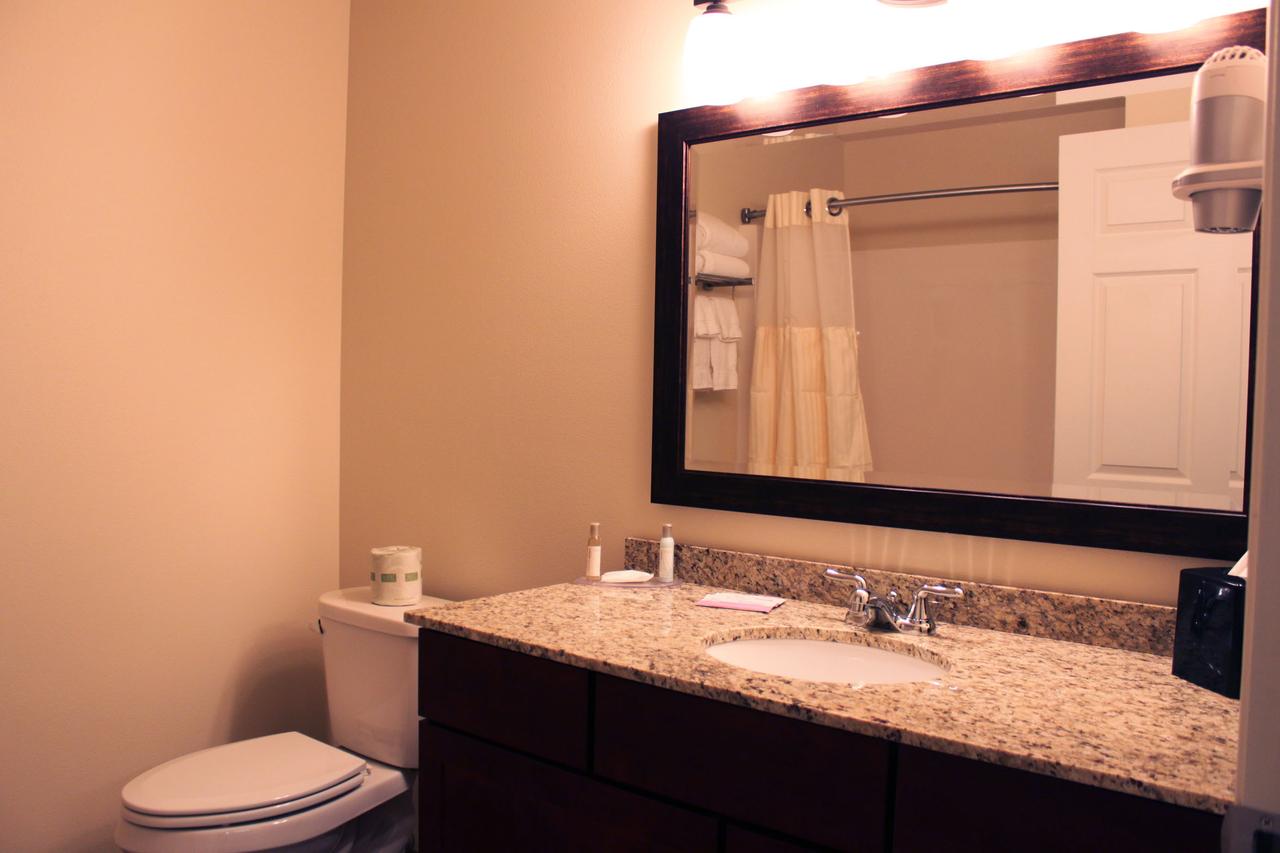 Noble Inn Minot - thumb 27