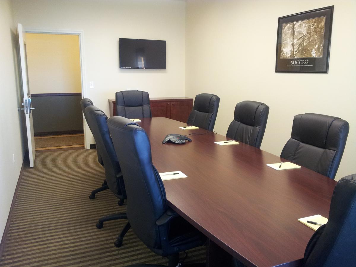 Noble Inn Minot - thumb 14
