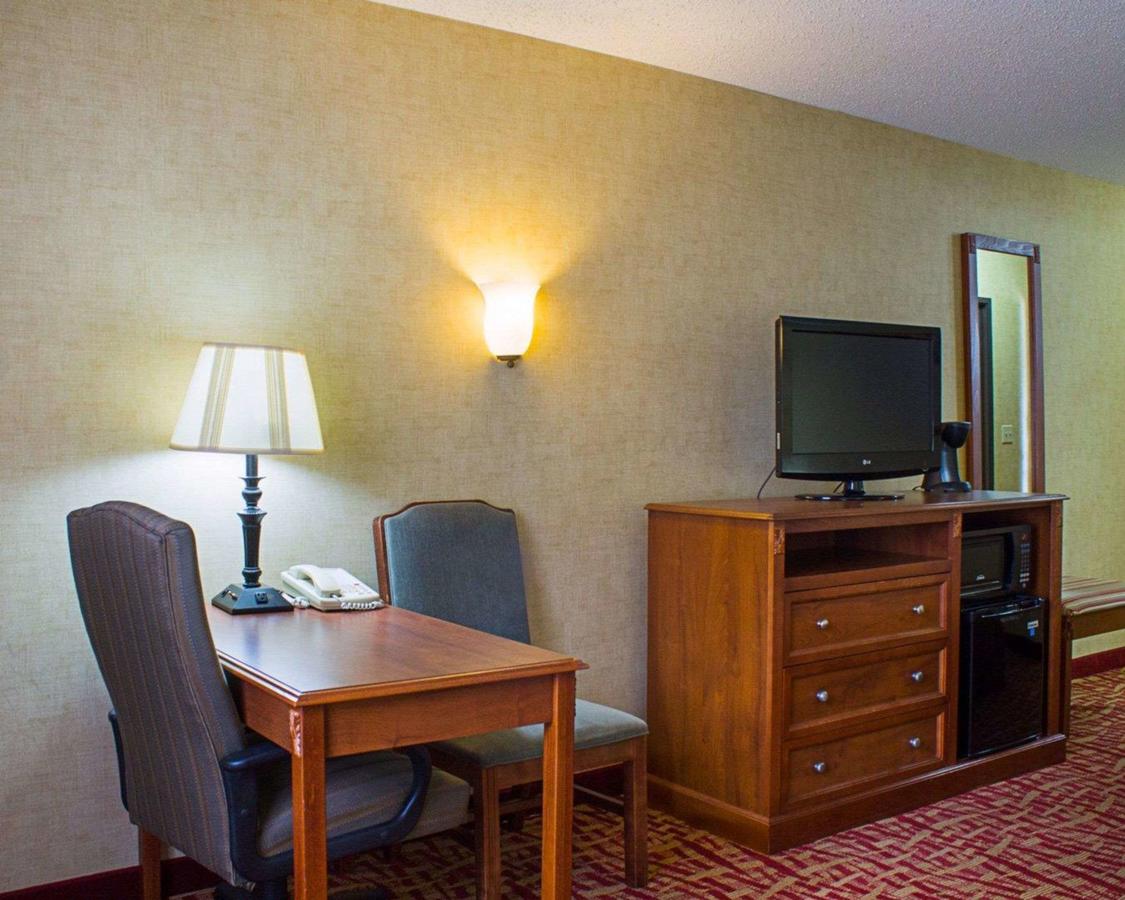 Rodeway Inn Grand Forks - thumb 44