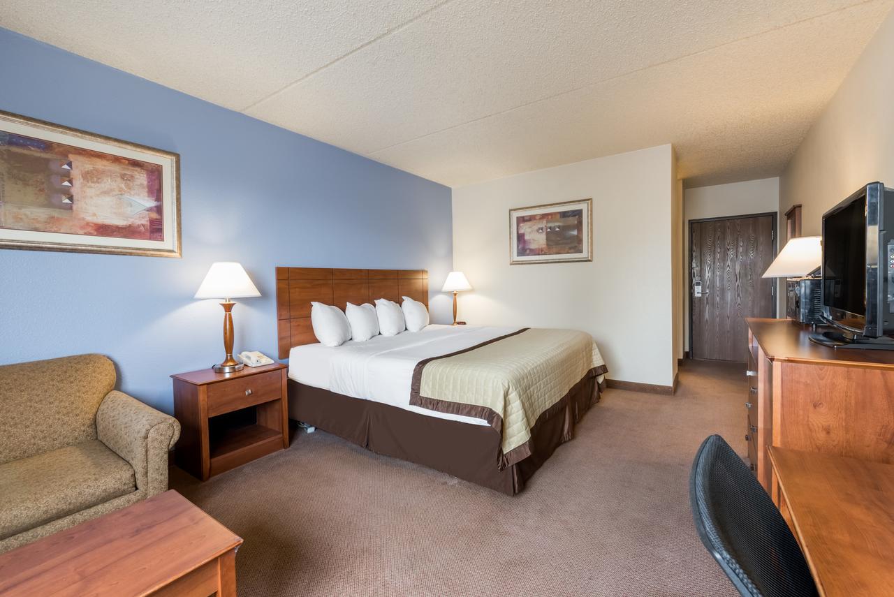 Ramada By Wyndham Fargo - thumb 10