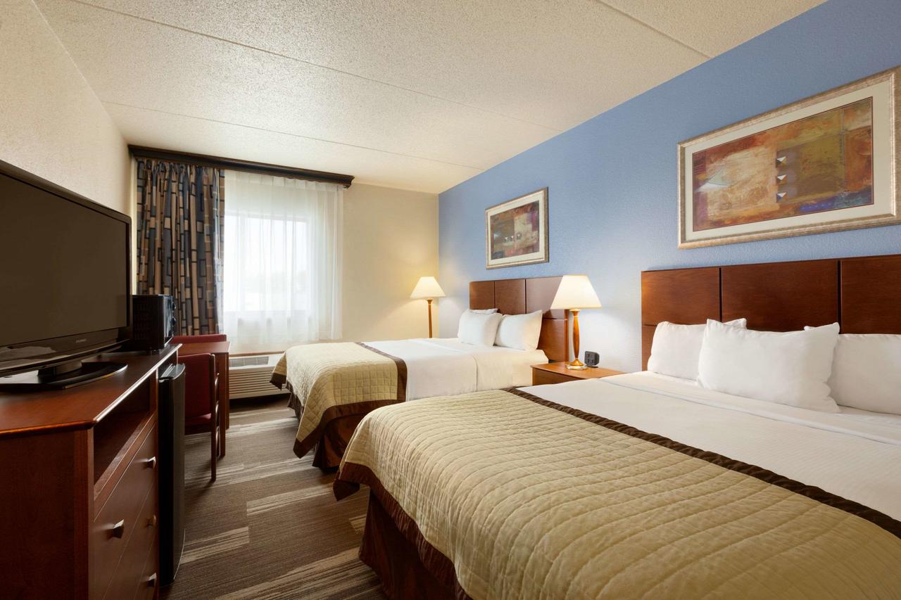 Ramada By Wyndham Fargo - thumb 27