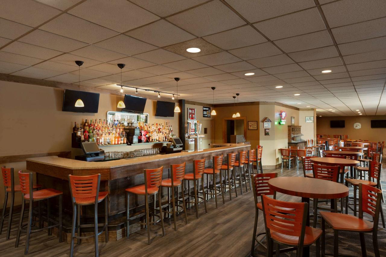 Ramada By Wyndham Fargo - thumb 26