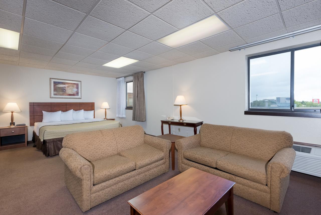 Ramada By Wyndham Fargo - thumb 12