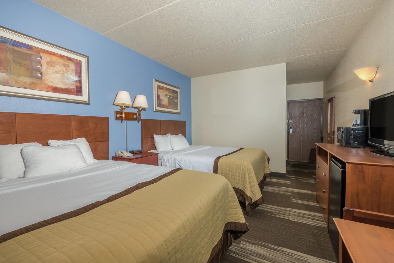 Ramada By Wyndham Fargo - thumb 17