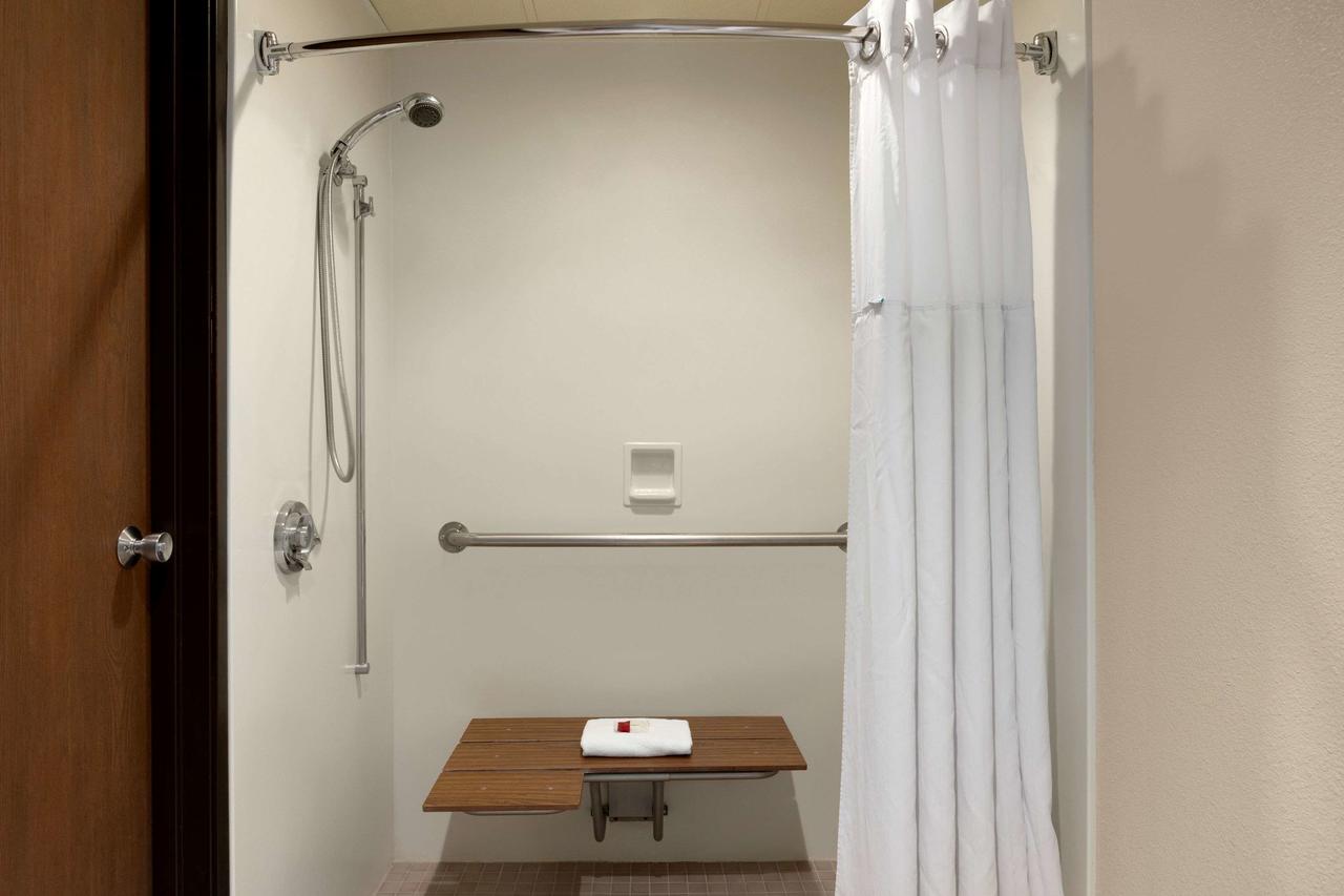 Ramada By Wyndham Fargo - thumb 31
