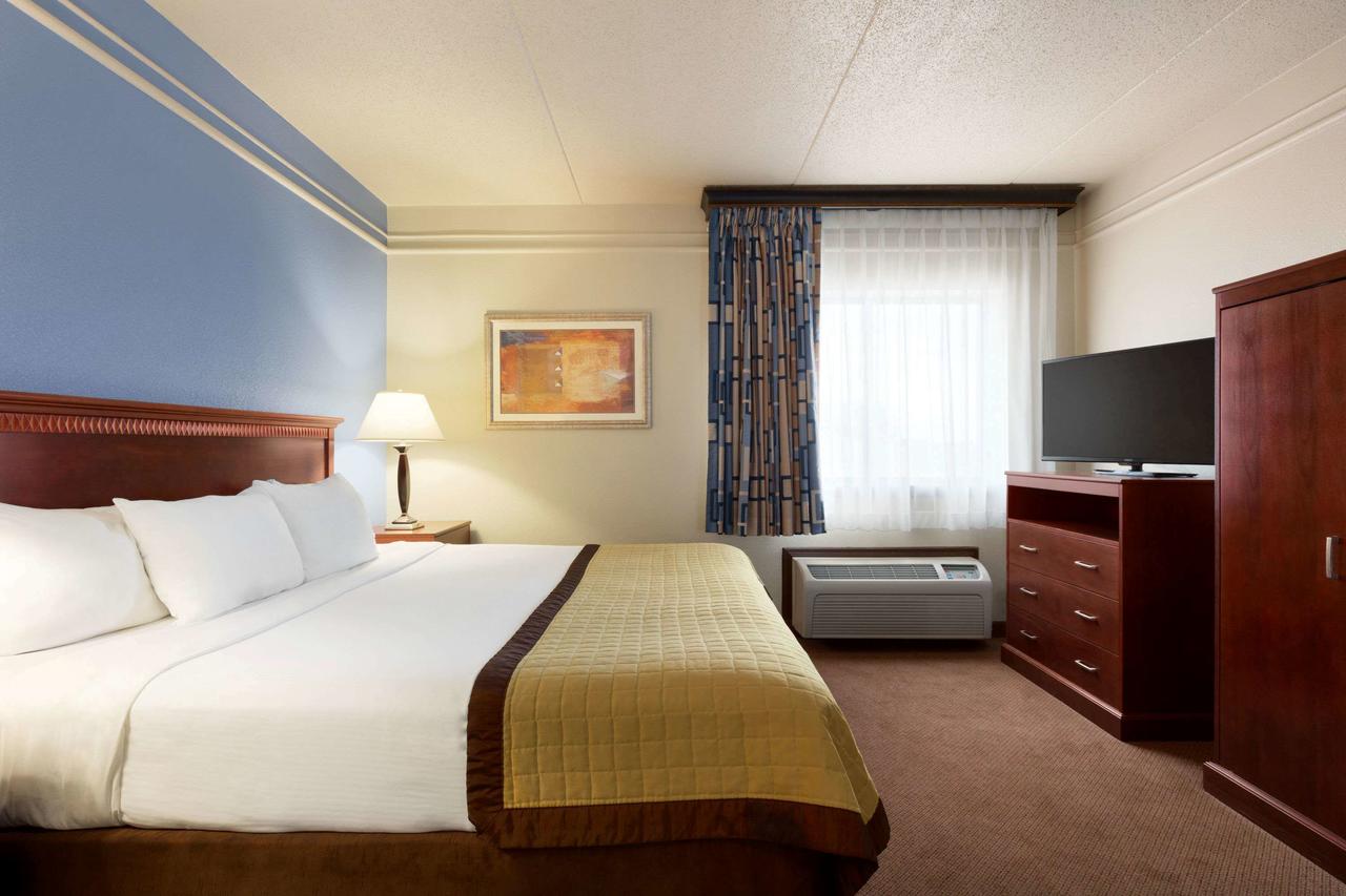Ramada By Wyndham Fargo - thumb 21