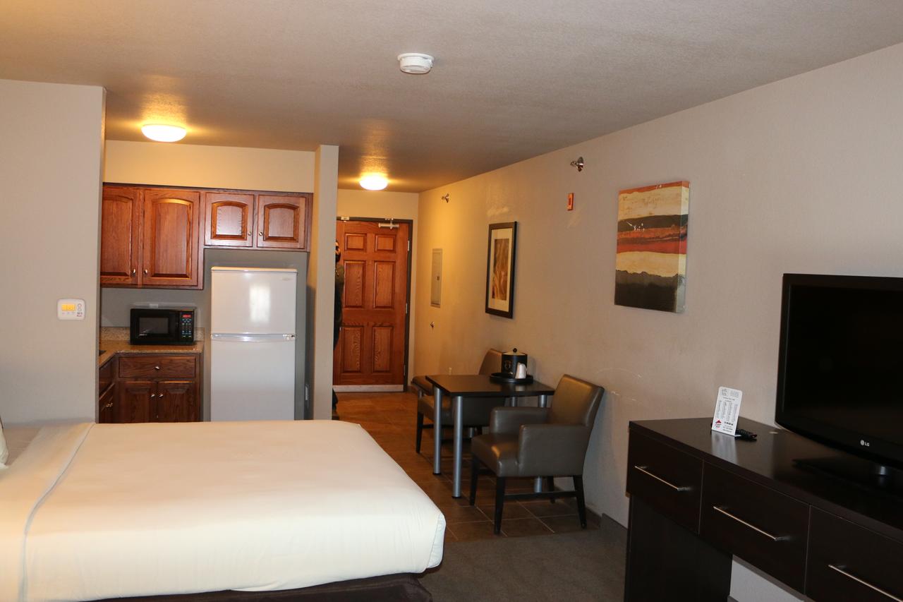 Astoria Hotel And Event Center - Dickinson - thumb 19