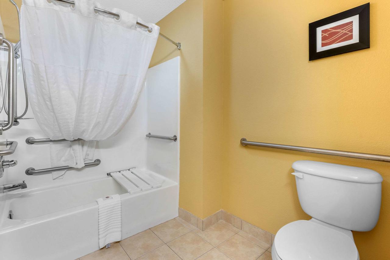 Comfort Suites Findlay I-75 - thumb 38