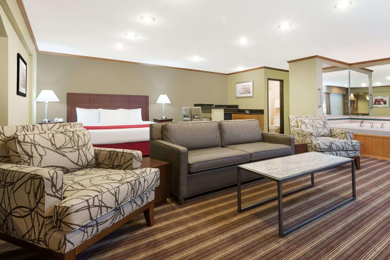 Baymont By Wyndham Athens - thumb 16