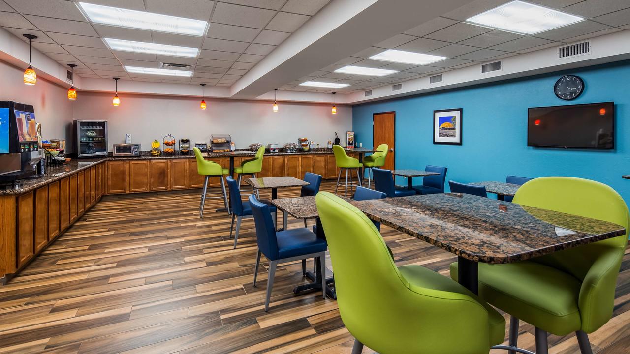 Best Western Plus Midwest City Inn & Suites - thumb 1