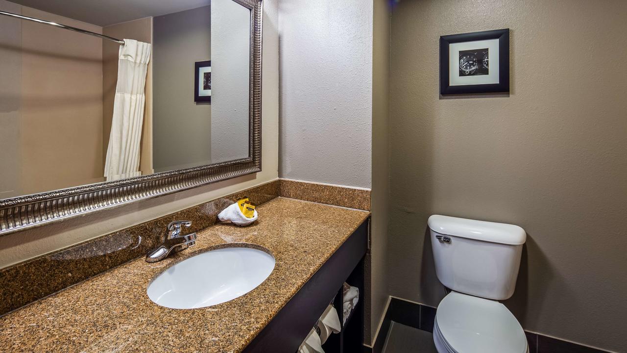 Best Western Plus Midwest City Inn & Suites - thumb 5