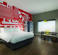 Radisson RED Portland Downtown - Accommodation Michigan