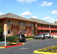 Howard Johnson by Wyndham Portland Airport - Accommodation Michigan