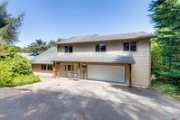 ALSO Beach House Accommodation Michigan