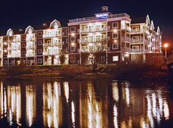 Rivertide Suites